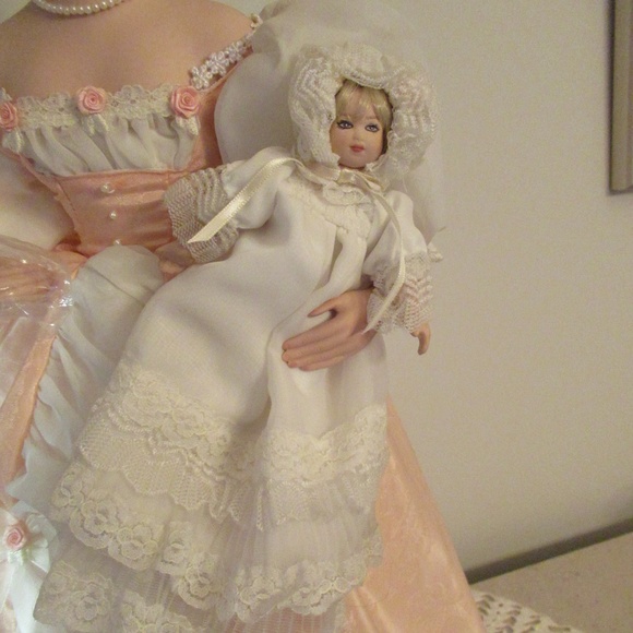 "Joy of Motherhood" Show Stopper Porcelain Doll - Picture 9 of 14